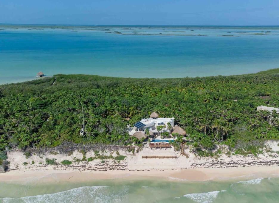 Luxury 5-Br Beachfront Home In Tulum Casa Sofia Gato Exterior photo