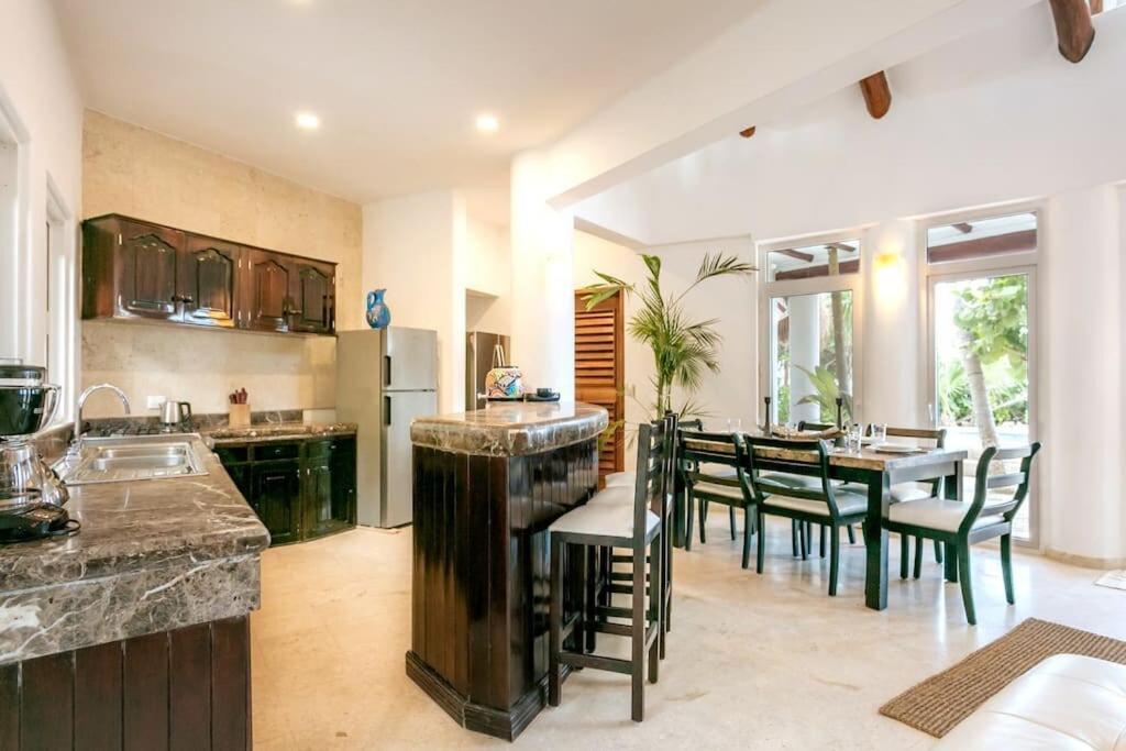 Luxury 5-Br Beachfront Home In Tulum Casa Sofia Gato Exterior photo